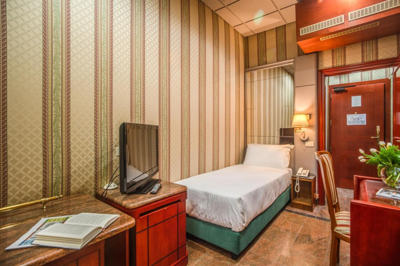 Castro Pretorio Easy Rooms Рим Екстериор снимка